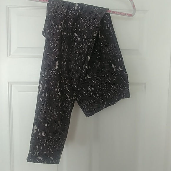 LuLaRoe Pants - LuLaRoe TC Leggings